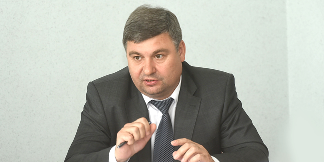 Стрельцов пообещал заняться сокращением сроков подключения объектов к сетям всерьез