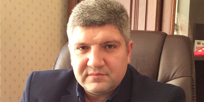 В омске праймериз выиграл юрий арчибасов, на селе — светлана энверова