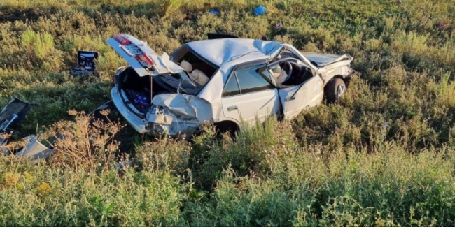 Пьяный водитель Toyota Corona вылетел в кювет: госпитализированы пассажиры — юноша и девушка