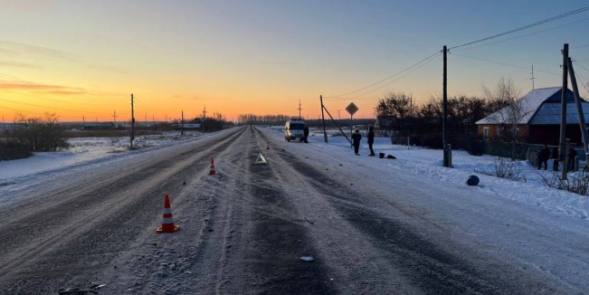 Водитель внедорожника Toyota ранним утром на пустой дороге сбил насмерть пешехода