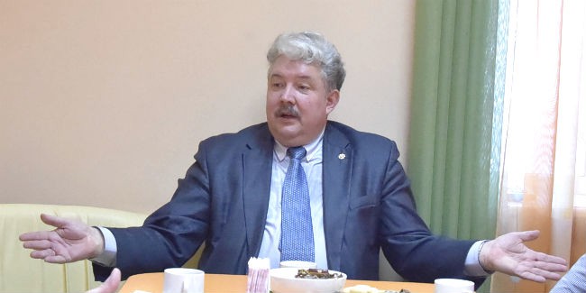 Рос выдвигает в президенты бабурина