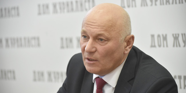 Глава омского минсельхоза планирует вывести из тени пчеловодов