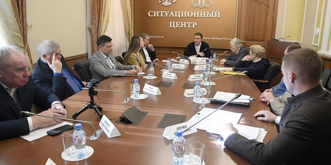 Единоросс-врио губернатора Омской области предложил депутату от КПРФ и его коллегам по Госдуме сплотиться