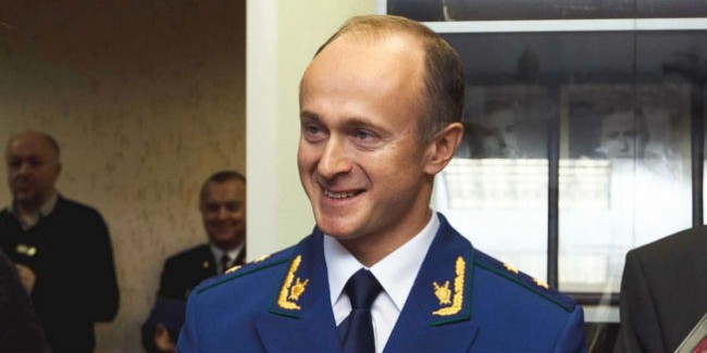 У западно-сибирского транспортного прокурора закончился контракт