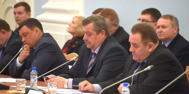 Молоканов, ракимжанов и постовой стали лидерами по доходам среди глав районов