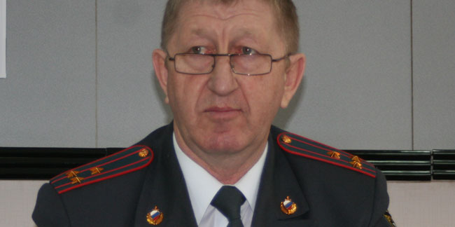 Полковники полиции штурмуют законодательное собрание омской области