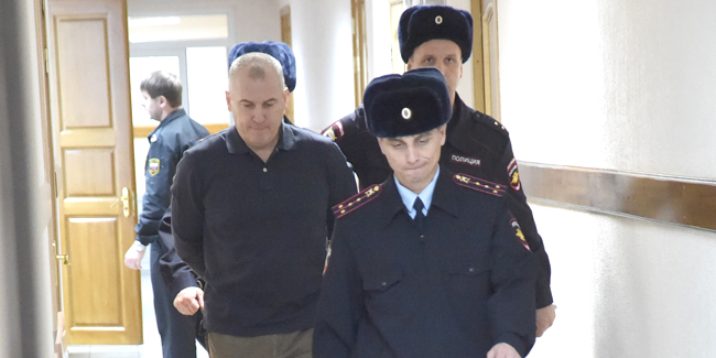 Суды 2017: стало модно судить парами – и министров, и бизнесменов