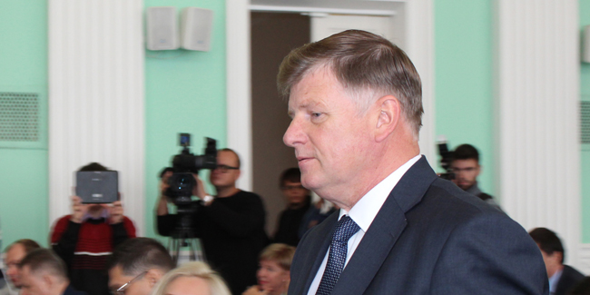 Председателю омского горсовета увеличат зарплату на 2,4 млн рублей