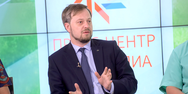 Денежкин нарисовал апокалиптическую картину с плачущими детишками