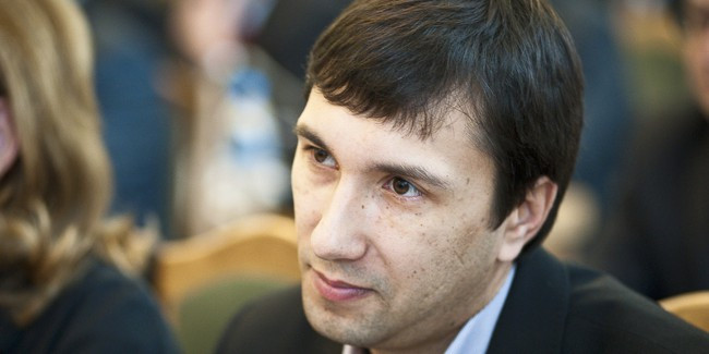 С депутата евгения мавлютова и его брата взыскивают полмиллиона рублей морального ущерба