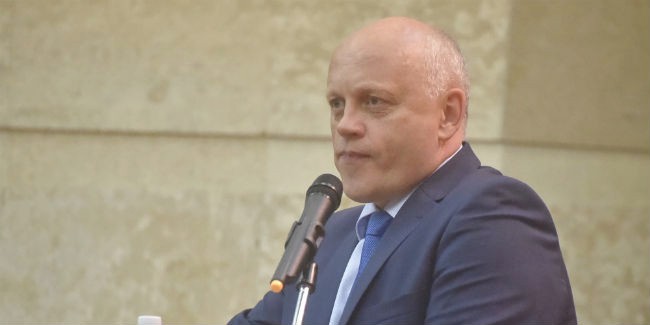 Омский губернатор потерял три балла в годовом рейтинге форго
