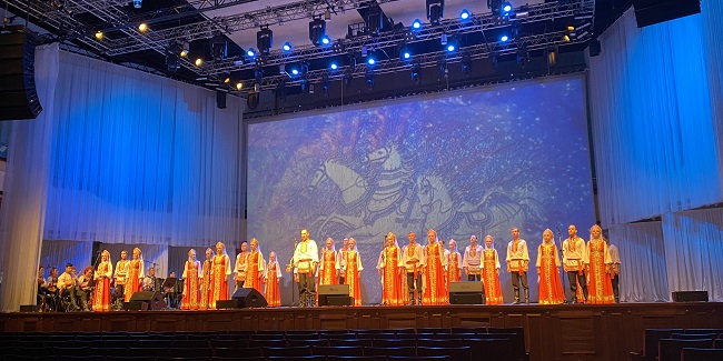 «жемчужина сибири» засверкает на сцене