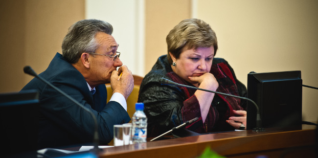 Бюджету омской области прописали режим жесткой экономии