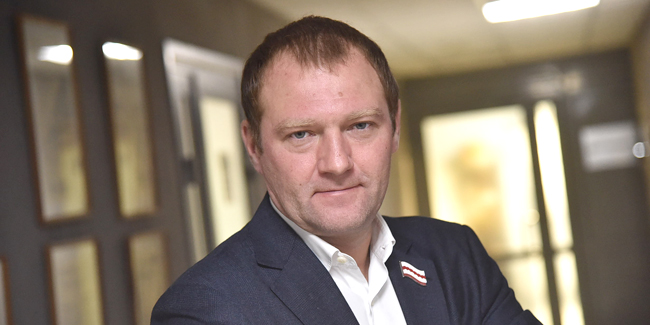 Алексей провозин: «клен ясенелистный – сорняк, недекоративный и страшный, но благодаря ему у нас норматив озеленения на душу населения превышен в 17 раз! »