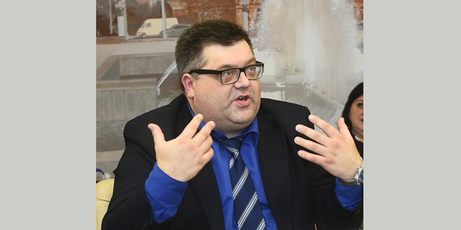 СУМАРОКОВ увольняется из омского правительства