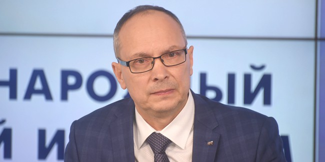 Александр ТИМОФЕЕЧЕВ, ГК «Альком»: «Я не понимаю, почему уроков физкультуры больше, чем уроков информатики. Это нонсенс!»