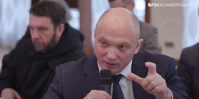 Стройподрядчики мечутся между двух огней