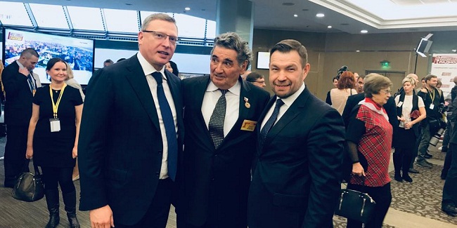Омский губернатор бурков переизбран в президиум центрального совета «ср»