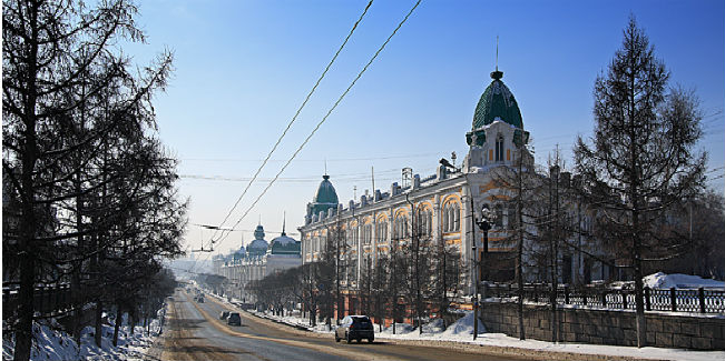 В омске реставрируют часы-куранты на любинском проспекте
