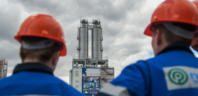 «газпром нефть» и сибур вошли в полимерный бизнес сутягинских