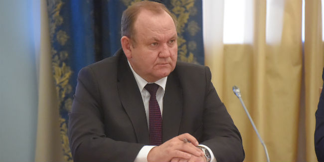 Сотрудники омских прокуратур пошли по родственникам чиновников