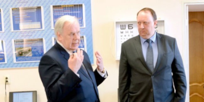 Омский облсуд утвердил арест на 2 месяца экс-ректора сибади владимира кирничного