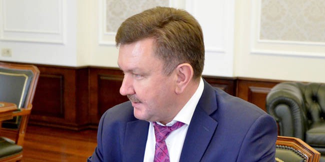Начальником омского уэбипк умвд россии утверждена креатура леонида коломийца