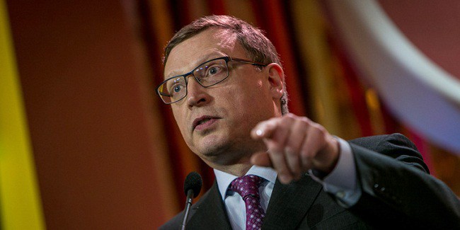 Глава омской области бурков предложил путину помиловать наркодилершу дудину
