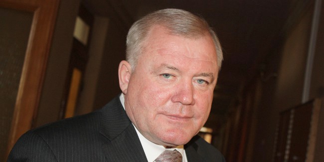 Лоренц утвердил ровейну обвинение, и обвиняемый затребовал судебный прецедент в омске