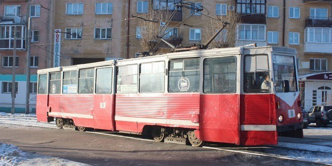 В Амурском посёлке Омска приостановят движение трамваев на двух участках