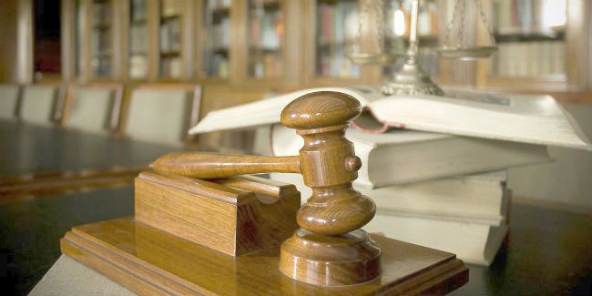 У обвиняемой в хищениях главбуха ирины медведевой арестовали хэтчбек mitsubishi colt