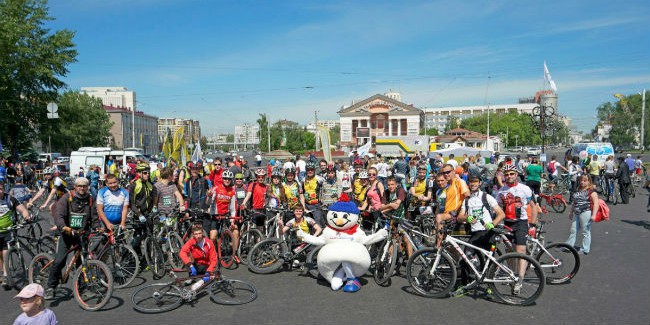 Велосипедисты перекроют движение автотранспорта на улицах и площадях в центре Омска