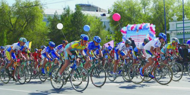 Омский велосипедист Дмитрий БОРЗОВ выиграл «серебро» в групповой гонке