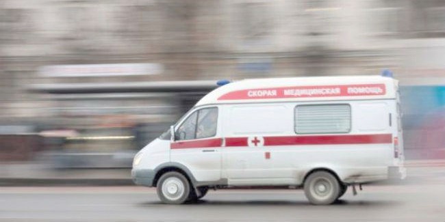 На трассе Тюмень – Омск подросток на тракторе Т-40 врезался в грузовик Scania: травмированы три человека