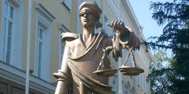 В Омской области перед судом предстанет Валерий ШКУРЕНКО по обвинению в длящейся служебной афере