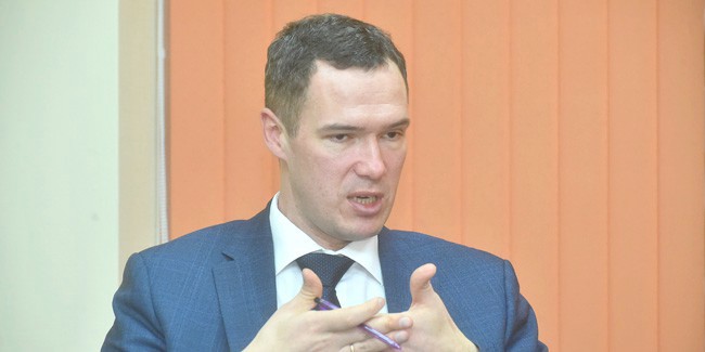 Прокурор КЛЕВАКИН внёс представление министру природных ресурсов и экологии Омской области ЛОБОВУ