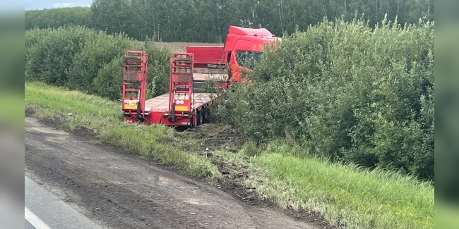 Новосибирский водитель тягача Scania БОНДАРЕНКО не признал вину в ДТП, где погибли два человека и трое пострадали