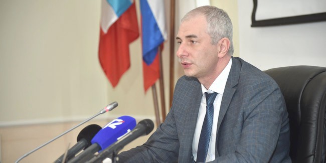 Фомин не знает, возьмет ли его на работу новый мэр Политика