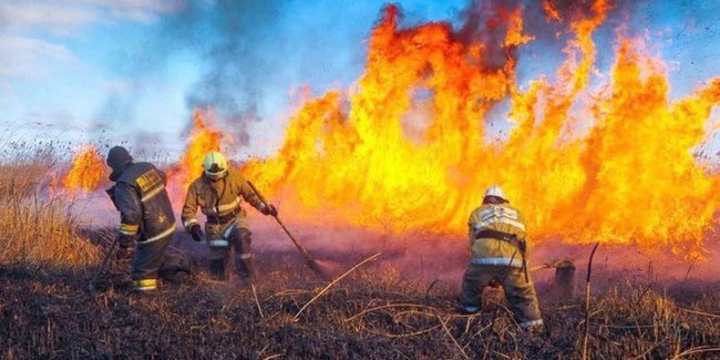 Судами установлено: в восьми сёлах Азовского района нет возможности тушить пожары водой