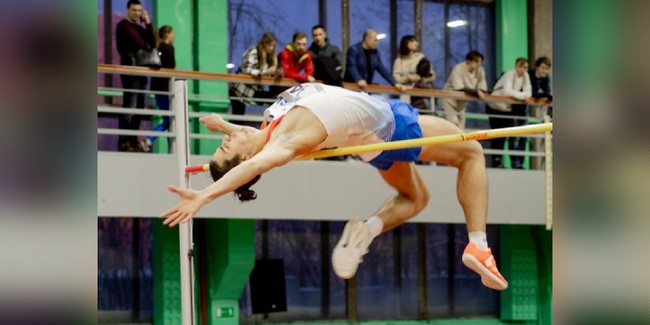 Омич Матвей РУДНИК стал победителем всероссийских соревнований по прыжкам в высоту