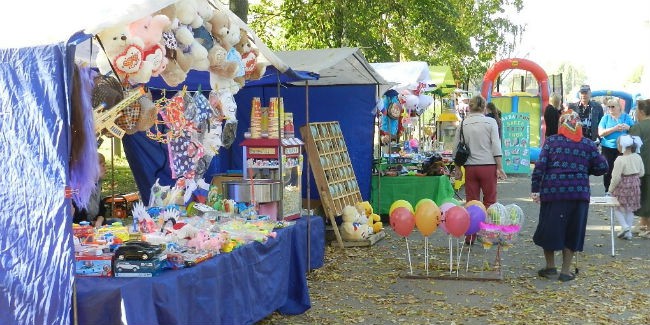 Чиновники утвердили схемы размещения торговых объектов в День города Омска