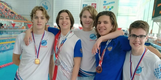 Омские пловцы завоевали 13 медалей международных и всероссийских турниров по подводному спорту