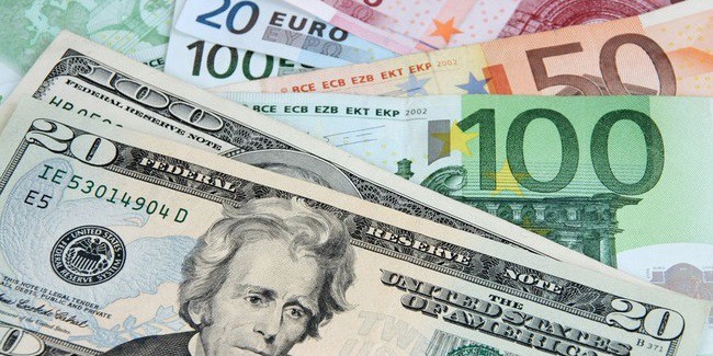 Омские таможенники выявили шесть махинаций с валютой эквивалентной 133 млн рублей