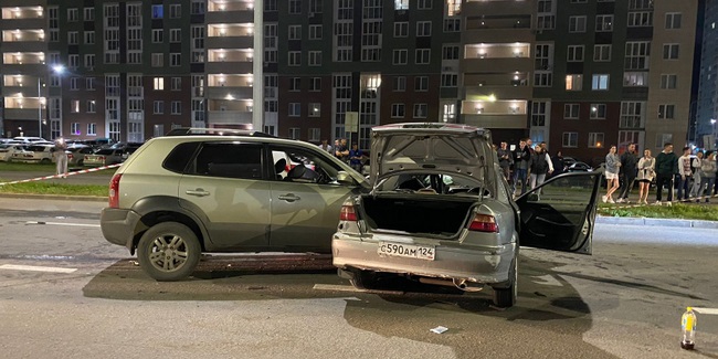 В Омске при столкновении автомобилей Honda и Hyundai погибла девушка-водитель