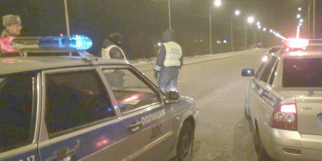 В Омске утром водитель автомобиля Honda сбил на дороге школьника
