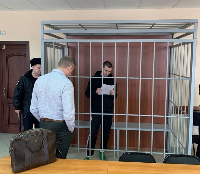 Судья Алексей КАЗЕМИРОВ в один день вынес жёсткие вердикты жителям Екатеринбурга Александрам ДАМИНОВУ и ЕФИМОВУ