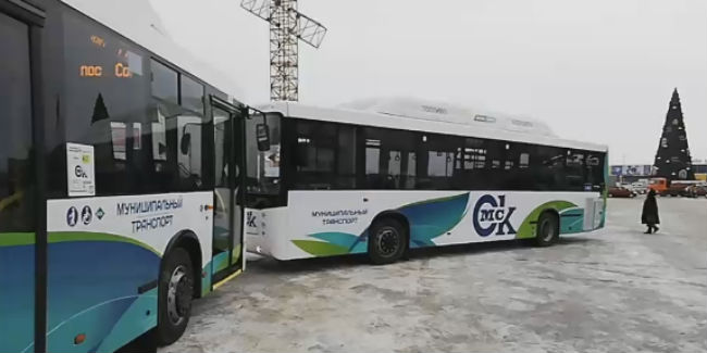 На улицы Омска вышло 20 новых автобусов большого класса