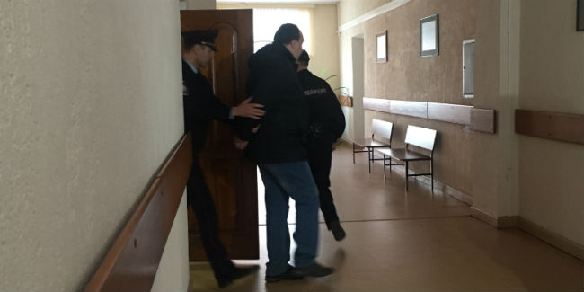 Экс-ректору сибади кирничному дали реальный срок