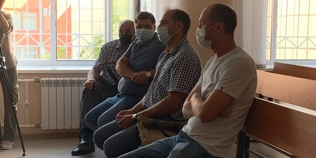 Беглый романтик четвериков сочувствует подсудимым по делу «зерна сибири»