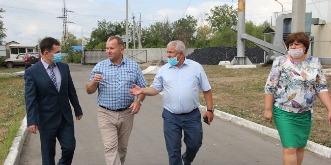 Комплексный центр Исилькульского района продолжает работы по облагораживаю территории для проживающих